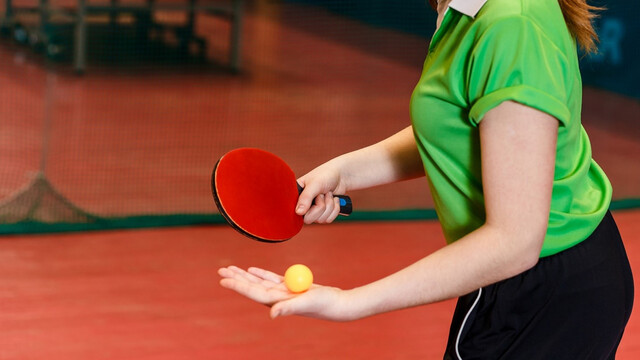 Cara Servis Bola Spin