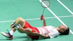 Cedera Umum Pemain Raket: Beban Ekstrem Atlet Badminton