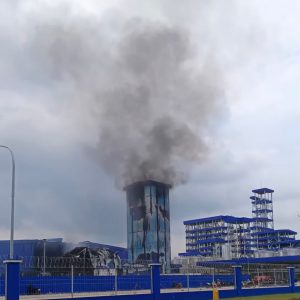 Pabrik Sabun di KEK Sei Mangkei Simalungun Terbakar, Api Membesar