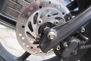 Mengapa Rem Motor Berbunyi Saat Digunakan? Ini Penyebabnya
